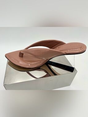 Good American Le Soirée ! So cute high heel thong sandals 🌶️🌶️ A Lucite Wedge?l!